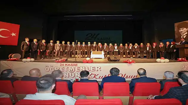 Van'da 24 Kasım Öğretmenler Günü Kutlandı