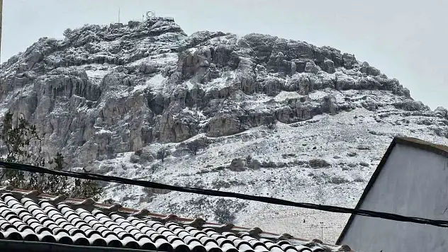 Diyarbakır'a ilk kar düştü