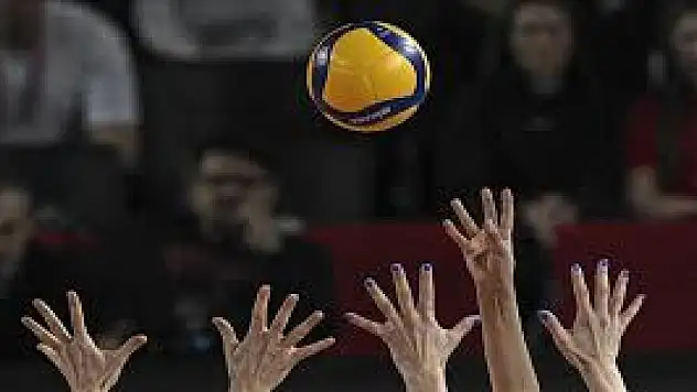 Bitlis TÜRŞAD Voleybol Takımı Günü Galip Kapattı