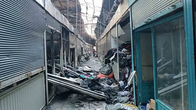 Van Mısır Çarşısı'ndaki hasar ortaya çıktı
