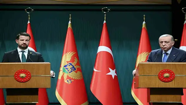 Cumhurbaşkanı Erdoğan ile Karadağ Cumhurbaşkanı Basın Toplantısında Konuştu
