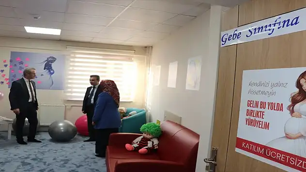 Erzurum'da Anne Adaylarına Özel 'Gebe Bilgilendirme Sınıfı' Açıldı