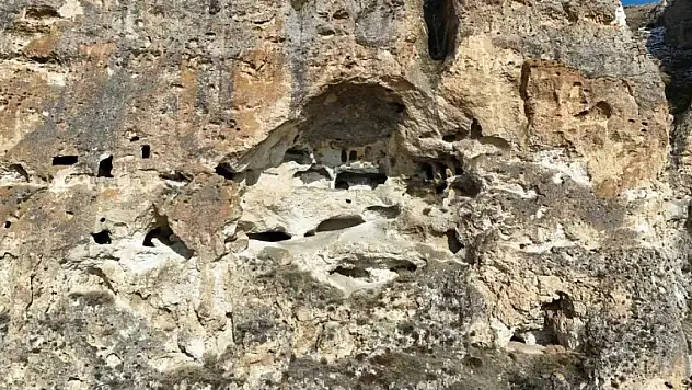 Erzurum'un Gizemli Hazinesi: Kırk Pencereli Mağaralar