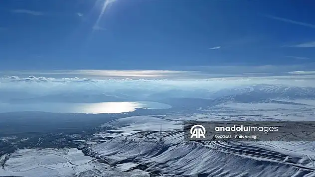 Nemrut Krater Gölü'nde Kar Büyüsü