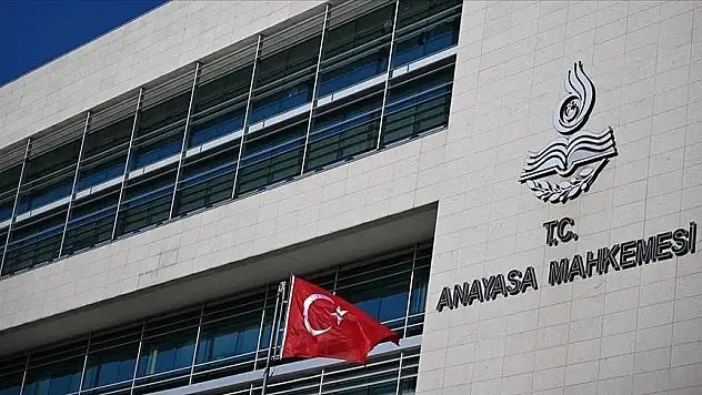 AYM, yardım toplama süresini sınırlayan kuralı iptal etti
