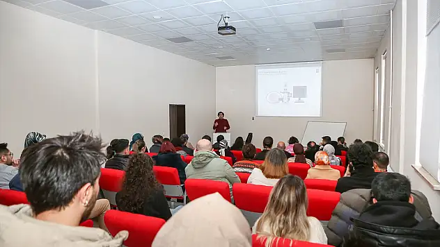Erzurum'da 'İleri Mikroskop Teknikleri Çalıştayı' düzenlendi