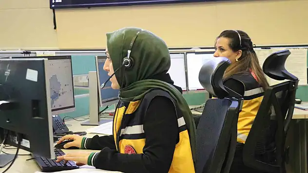 Van'da 112 çalışanlarının mücadelesi: Tek kişiden 8 bin 500 çağrı