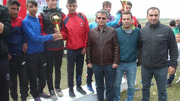 Ağrı'da atletizm heyecanı