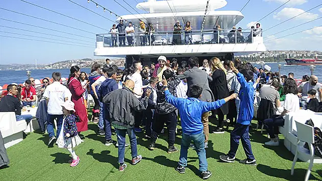 Çlcuklar ilk kez İstanbul'u gördü