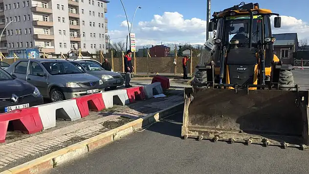 Ağrı Şehir Meydanı Ve Otopark Projesi Start Aldı