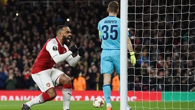 Dev maçta Arsenal öne geçti