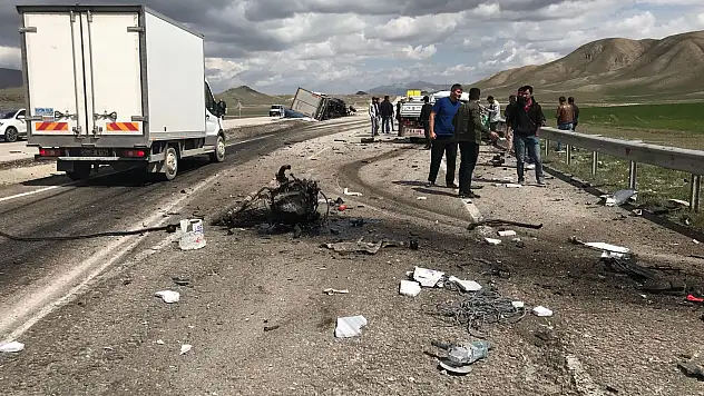 Doğubayazıt'ta kaza: 2 ölü