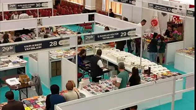 2. Iğdır Kitap Fuarı'na Yoğun İlgi Katılımcılardan Tam Not