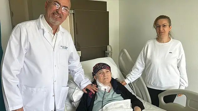20 Yıllık tümör Van'da yapılan ameliyatla alındı