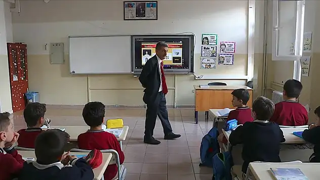 2026 Öğretmen maaşları ne kadar oldu?