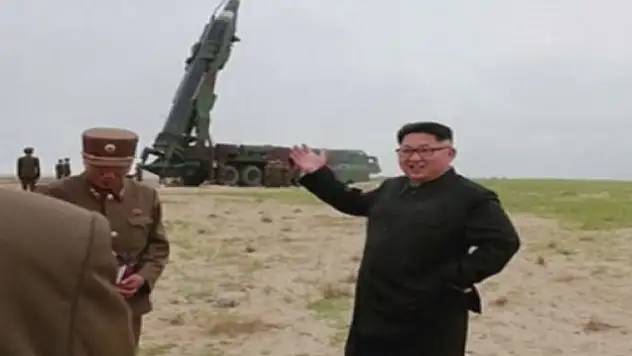 Kim Jong'dan kritik adım