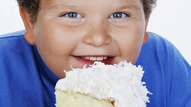 Çocuklarda obez yaygınlaşıyor