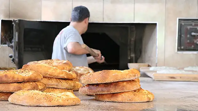 270 derece sıcakta oruç tutuyorlar
