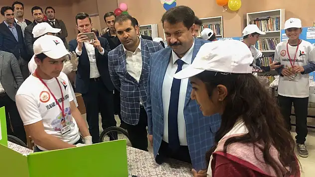 Ağrı'da TÜBİTAK fuarları devam ediyor