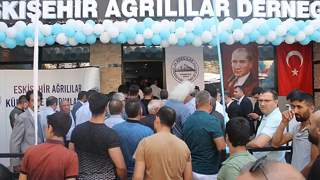 Es Ağrılılar Derneği yeni hizmet binasını açtı