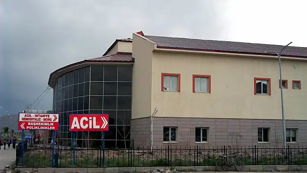 Doğubayazıt'ta sağlık çalışanına bıçaklı saldırı