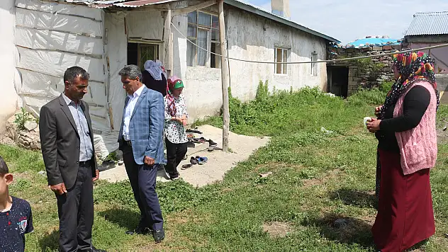 Ağrı'da köye bayramlaşmaya giden ailenin çocuğu kayboldu