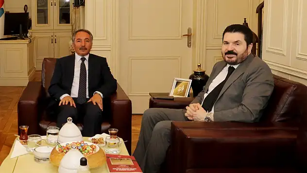 Sayan'dan Rektör Karabulut'a Ziyaret