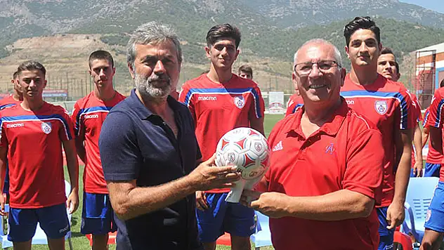 Kocaman Altınoedu kulübünü ziyaret etti