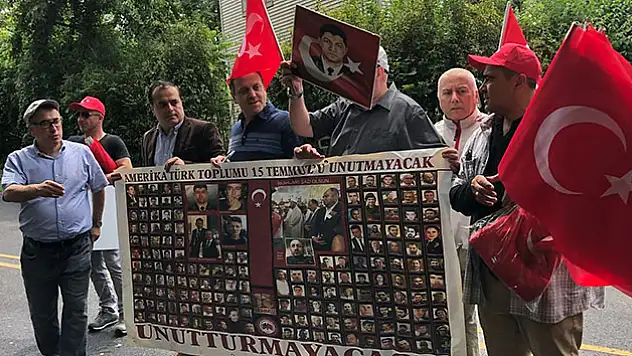 FETÖ'ye protesto
