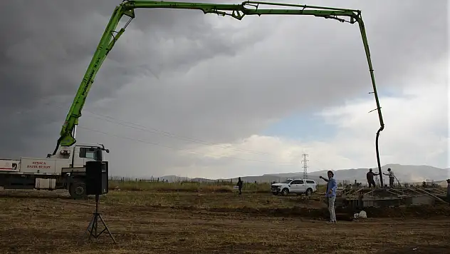 Ağrı'ya modern mezarlık