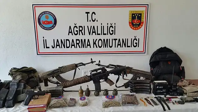Ağrı Dağı'nda 2 terörist etkisiz hale getirildi