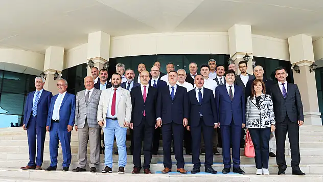 Ağrı'da 12 üniversite rektörü ABD ve Trump'ı kınadı