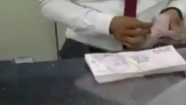 Katarlı vatandaş yarım milyon dolarını TL'ye çevirdi