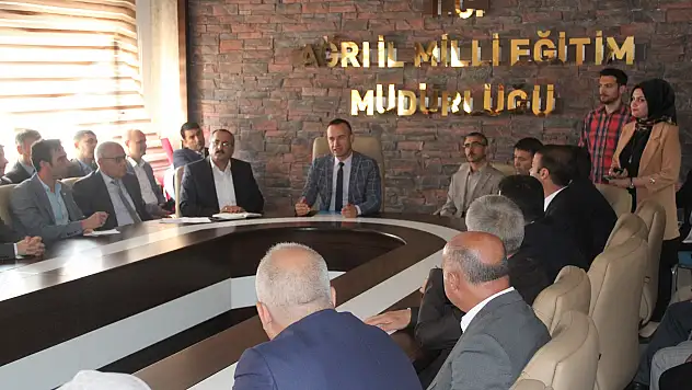 Ağrı'da okul müdürleri toplantısı yapıldı