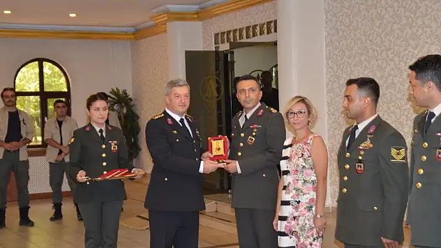 Vali Elban rütbe terfi törenine katıldı