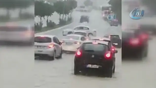 Sağanak etkili oldu