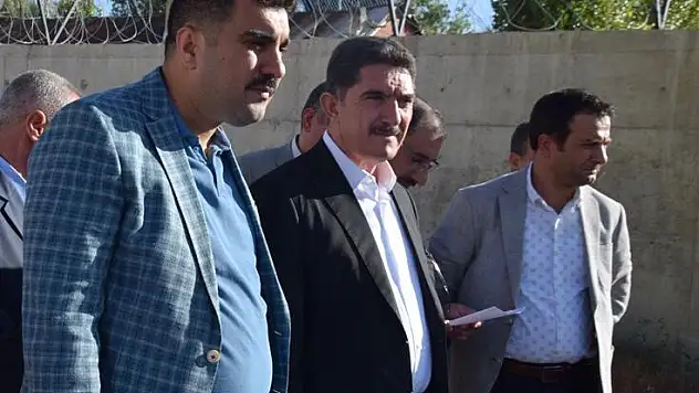 Milletvekili Çelebi gaz sızıntısı olan 100. Yıl Mahallesi'ni ziyaret etti