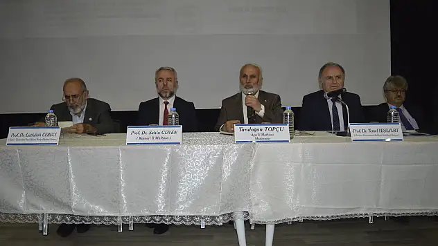 Ağrı'da 'Cami ve Hayat' konulu panel düzenlendi