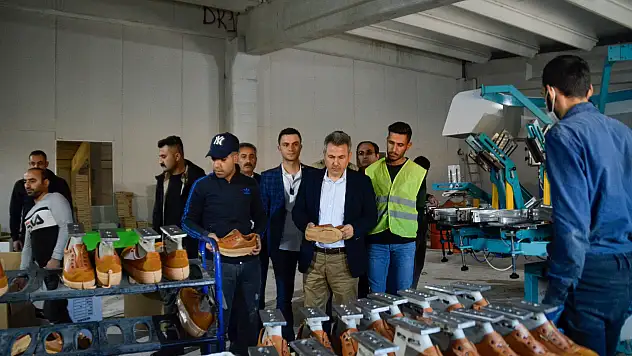 Ağrı'da Yapımı Tamamlanan KOBİ Merkezinde Üretim Başladı