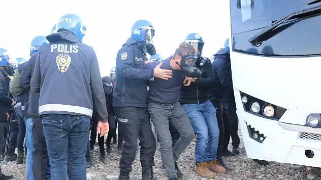 Ağrı polisinden nefes kesen tatbikat