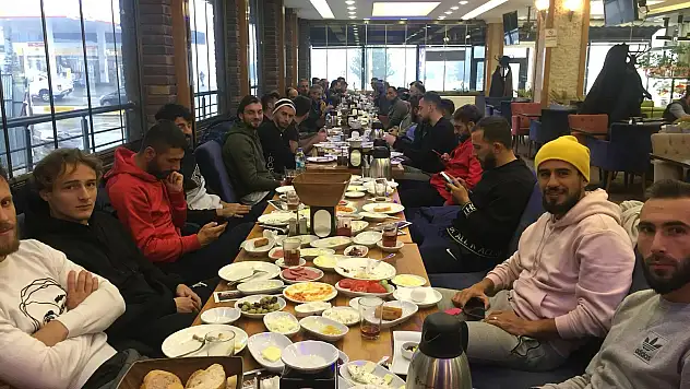 Amatör Camia, Ağrı 1970 Sporu Deplasmana Uğurladı