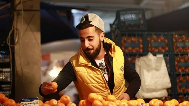 Mandalinacı Veysel rekora koşuyor
