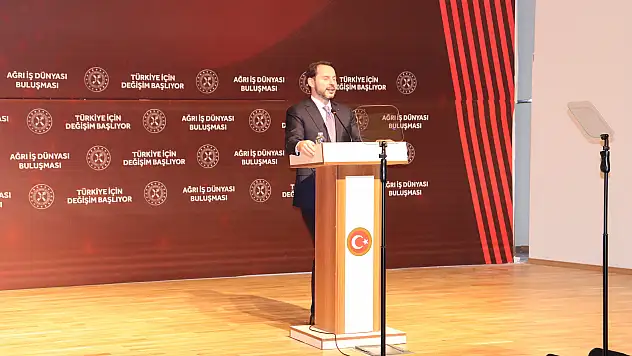 Bakan Albayrak Ağrı'da iş dünyası ile bir araya geldi