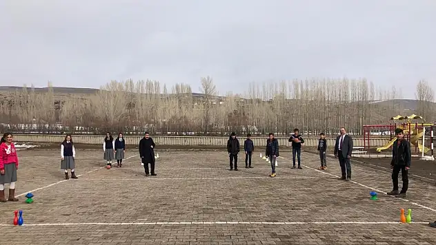 Ağrı'da ki çatışmanın ardından Soğukpınar Köyü'ne destekler sürüyor