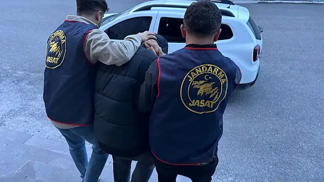 42 yıl hapis cezasıyla aranan firari hükümlü Kars'ta yakalandı