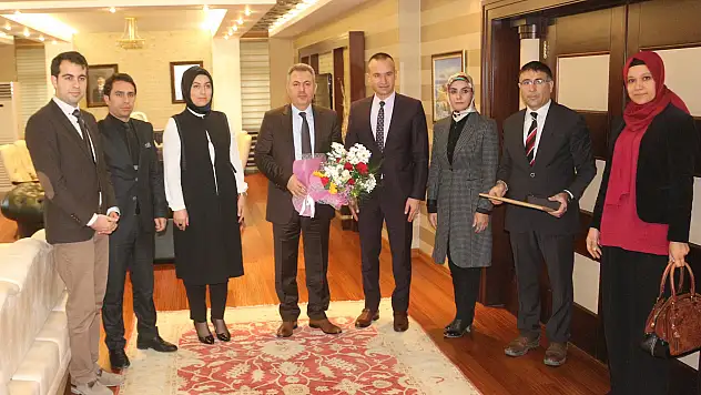 Vali Elban'ı duygulandıran fotoğraf