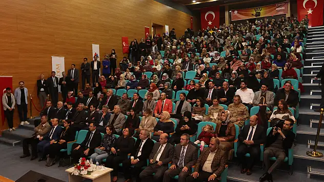 Ağrı'da 'Kadına Karşı Şiddetle Mücadele' paneli