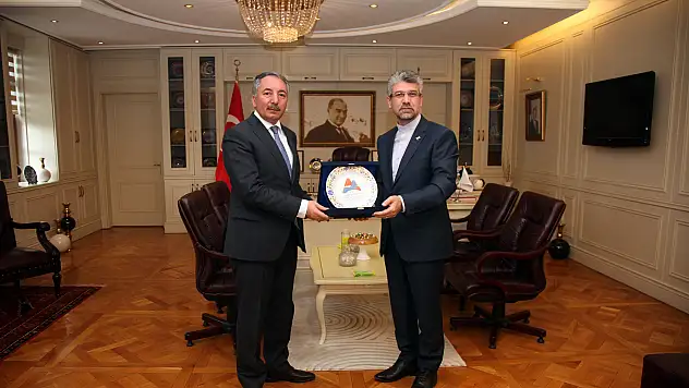 iran'ın Erzurum Başkonsolosu Soltanzadeh'den  Rektör Karabulut'a ziyaret