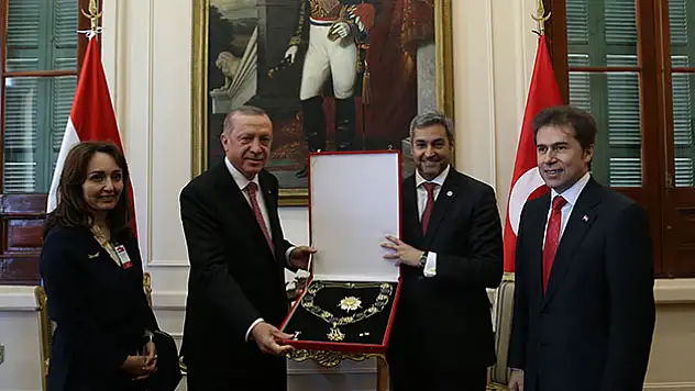 Cumhurbaşkanı Erdoğan'a devlet nişanı