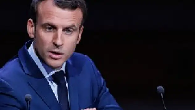 Macron geri adım atmaya dwvam ediyor